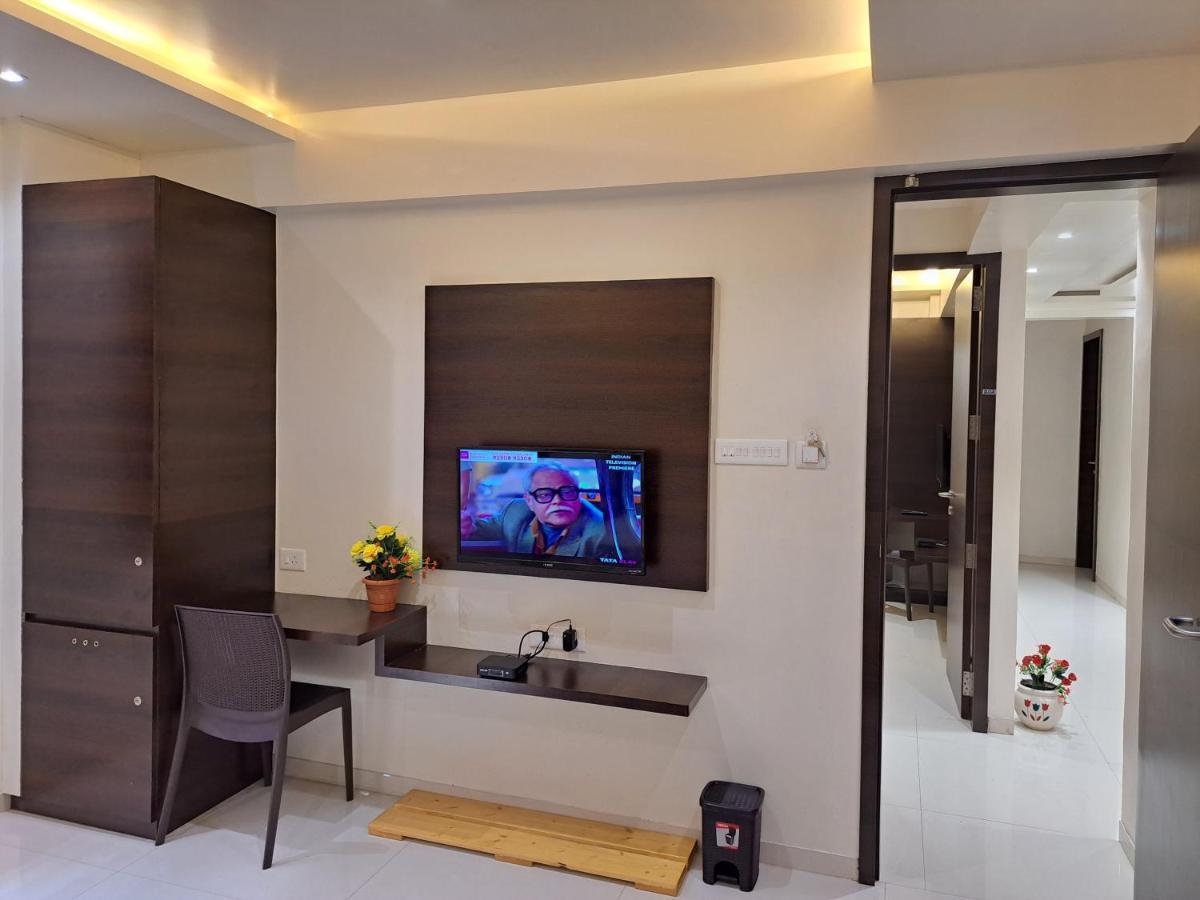 Bouquet Residency Hotel นาสิก ภายนอก รูปภาพ