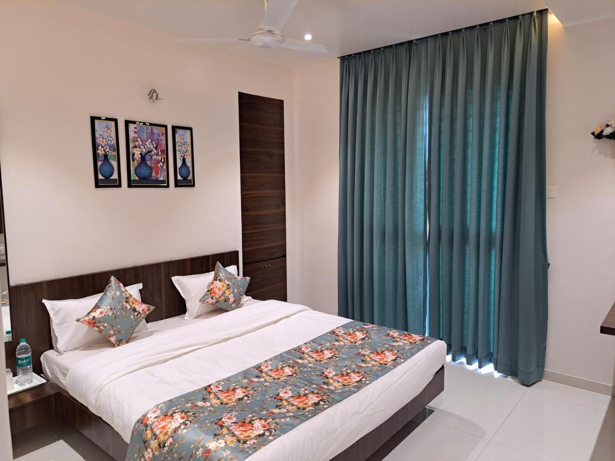 Bouquet Residency Hotel นาสิก ภายนอก รูปภาพ