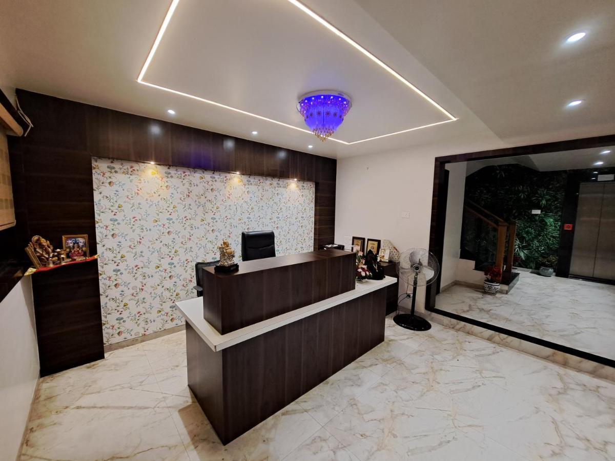 Bouquet Residency Hotel นาสิก ภายนอก รูปภาพ