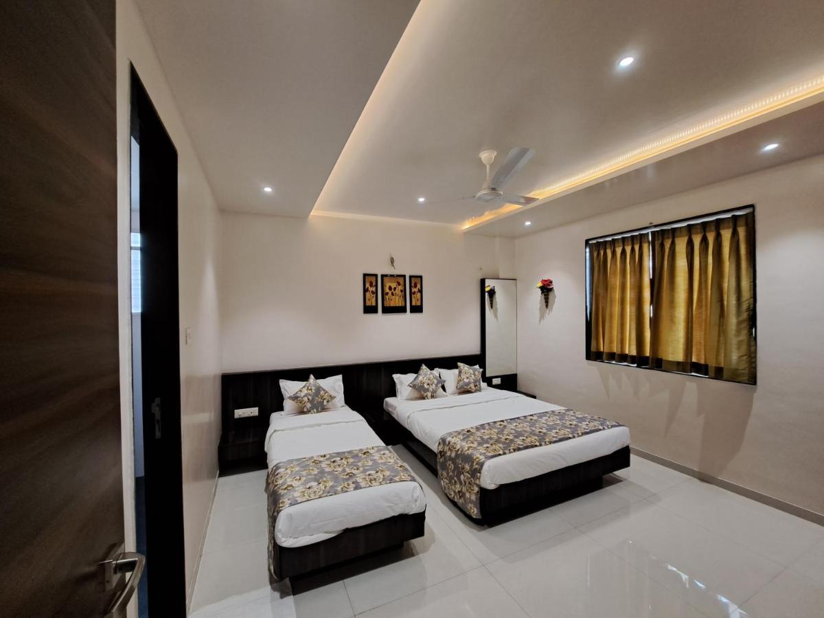 Bouquet Residency Hotel นาสิก ภายนอก รูปภาพ